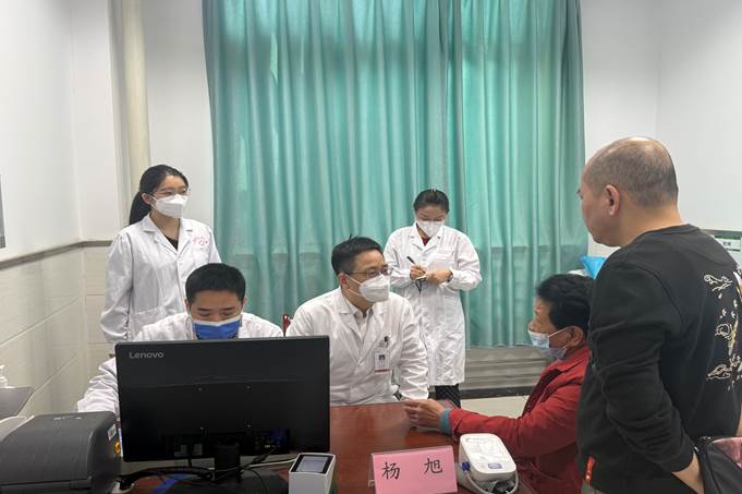 41b6343df71fe648d9bb3614ed5ad878