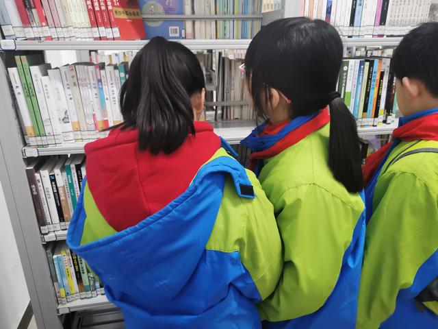 西湖一村社区:分享红色经典 继承红色精神