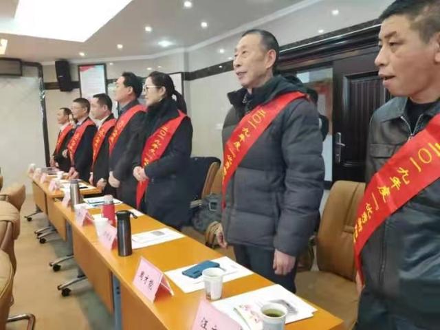 点赞！青山街道一"衡阳群众"获赠实名制马甲