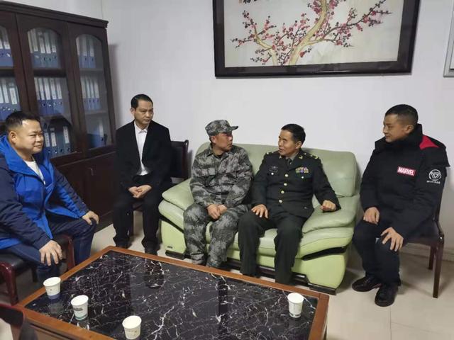 湖南省军区领导到蒸湘区走访慰问困难二等功退役老兵